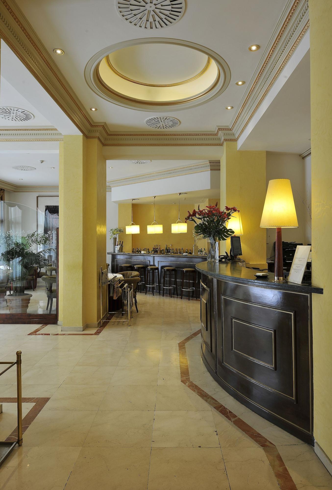 Hotel Roger De Lluria Barcelona Kültér fotó