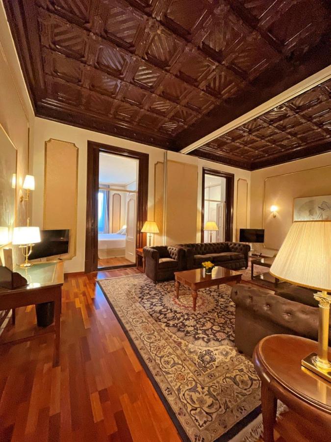 Hotel Roger De Lluria Barcelona Kültér fotó