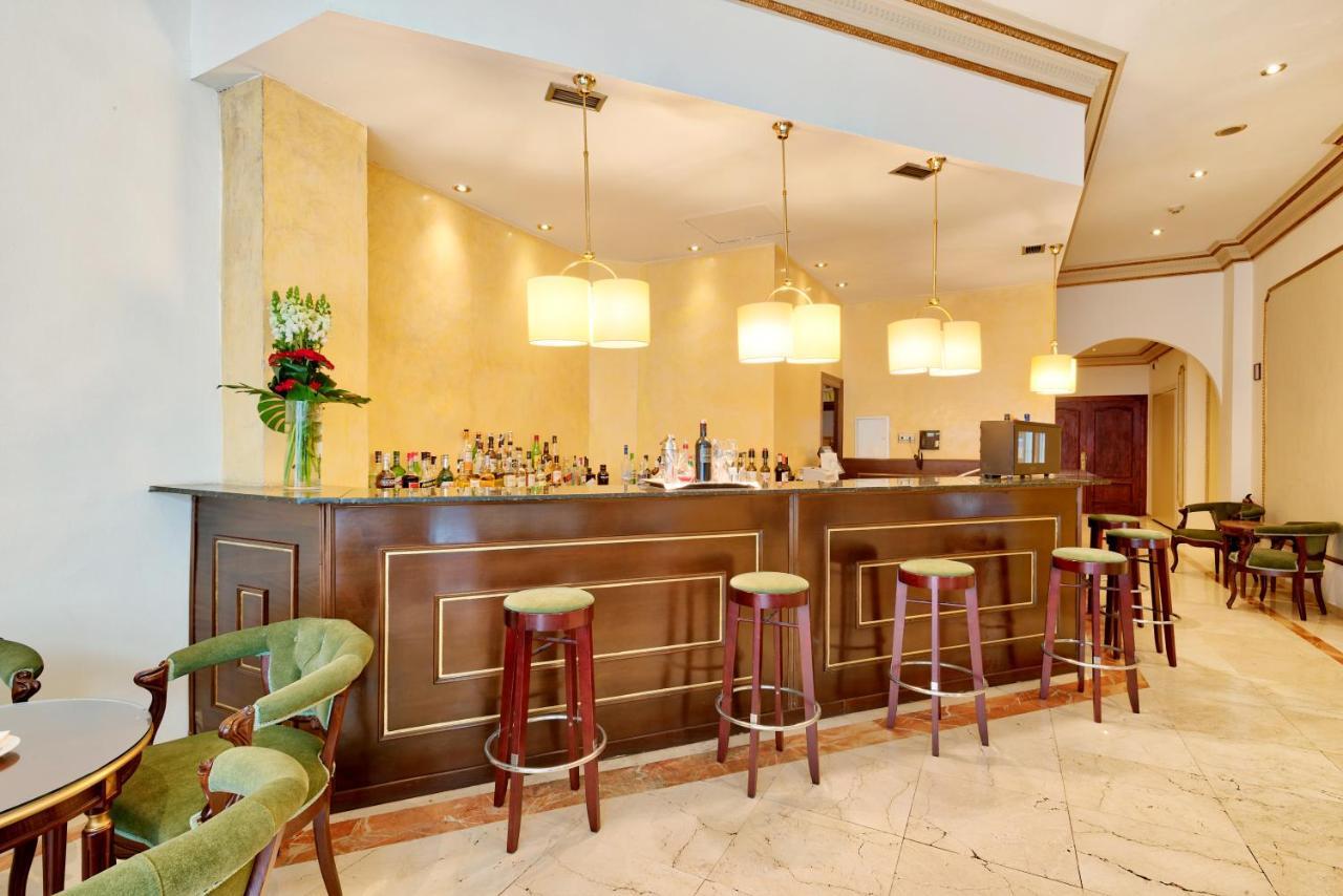 Hotel Roger De Lluria Barcelona Kültér fotó